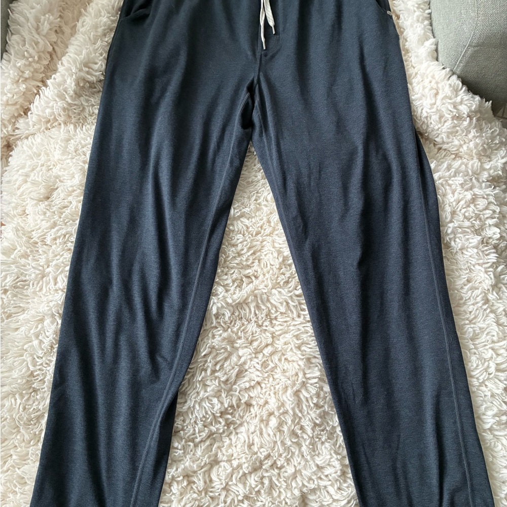 Vuori Men's Black Drawstring Joggers